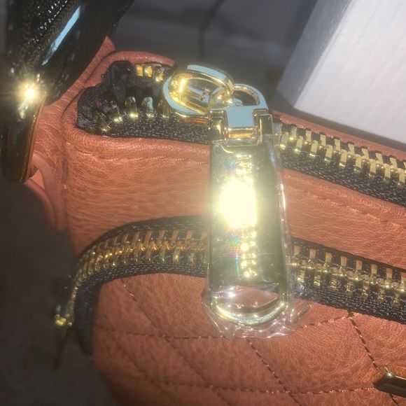 Steve Madden Cross Body Purse - Picture 4 of 10